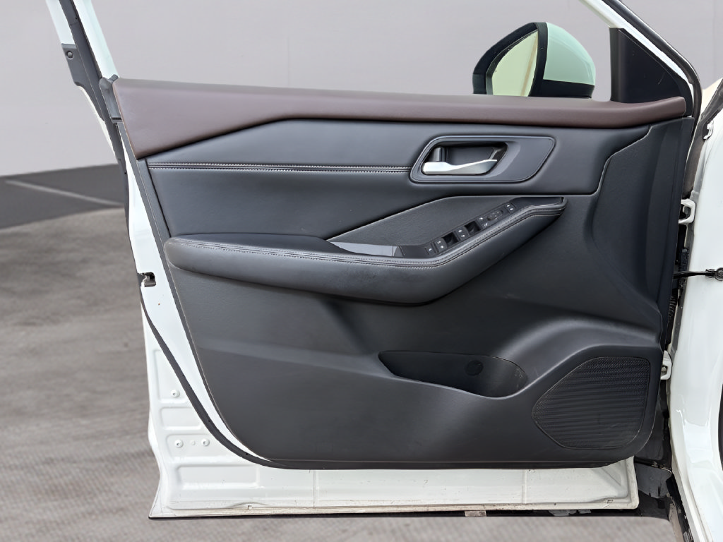 Certified 2023 Nissan Rogue SV w/ SV Premium B Package FWD image 17
