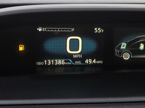 Used 2021 Toyota Prius LE image 21