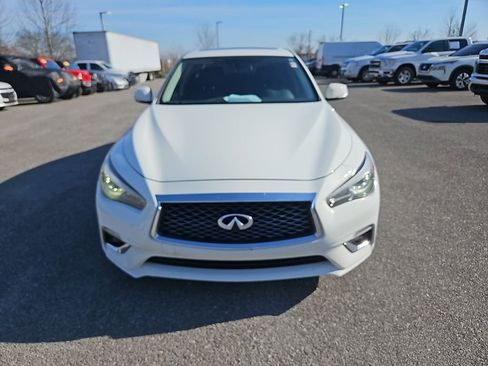 Used 2018 INFINITI Q50 Luxe w/ Essential Package (3.0T Luxe) image 2