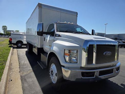 Used 2021 Ford F650 2WD Regular Cab Super Duty image 13