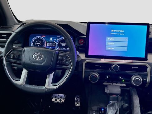 Used 2025 Toyota Tacoma TRD Sport AWD/4WD image 18