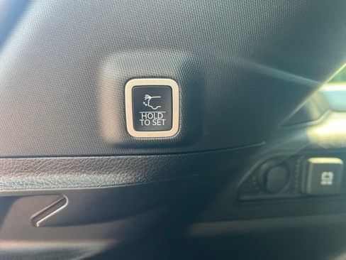 Used 2025 Jeep Grand Cherokee Limited w/ Luxury Tech Group II AWD/4WD image 26