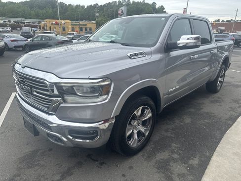 Used 2022 RAM 1500 Laramie AWD/4WD image 4