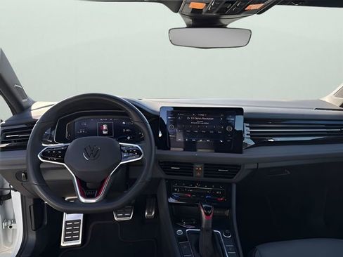 Used 2025 Volkswagen Jetta GLI Autobahn image 18