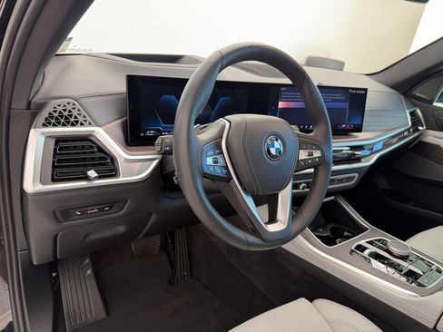 Certified 2024 BMW X5 xDrive50e w/ Premium Package AWD/4WD image 4