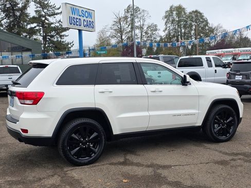 Used 2012 Jeep Grand Cherokee Altitude image 32