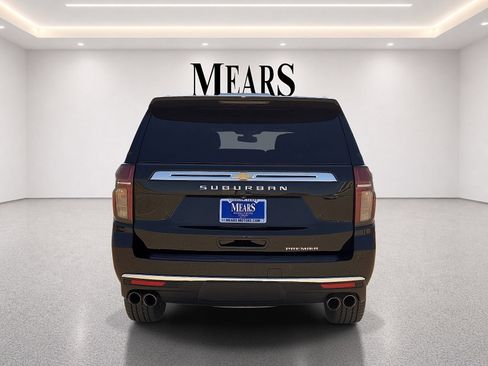 Used 2022 Chevrolet Suburban Premier AWD/4WD image 4