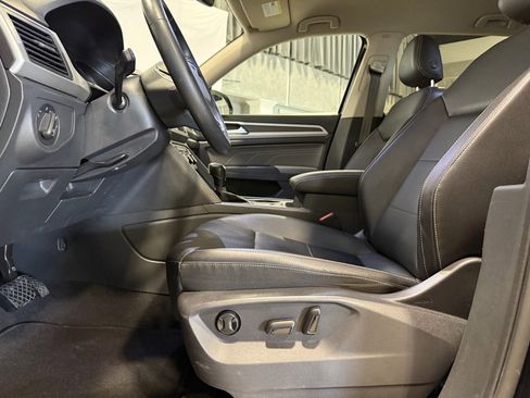 Used 2021 Volkswagen Atlas SE image 13