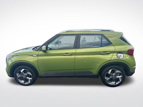 Used 2021 Hyundai Venue SEL FWD image 6