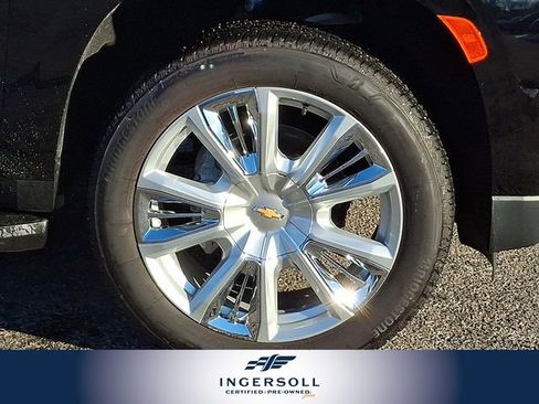 Used 2024 Chevrolet Suburban High Country image 11