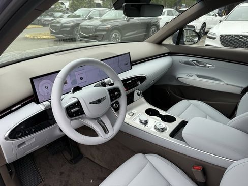 Used 2026 Genesis GV70 2.5T Advanced image 11