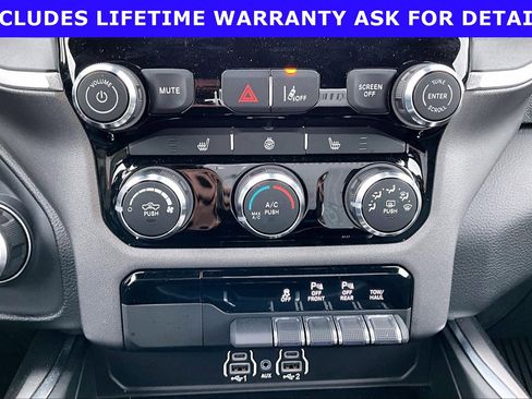 Used 2025 RAM 1500 Big Horn AWD/4WD image 26