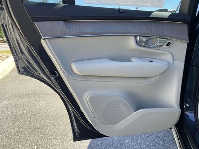 New 2026 Volvo XC90 B6 Ultra