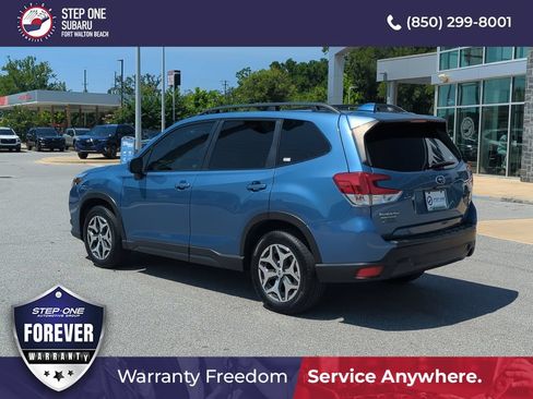 Used 2022 Subaru Forester Premium w/ Popular Package #2 AWD/4WD image 5