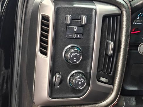 Used 2017 GMC Sierra 1500 SLT AWD/4WD image 9