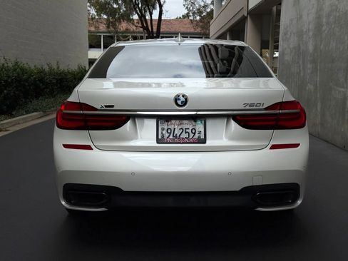 Used 2017 BMW 750i xDrive image 10
