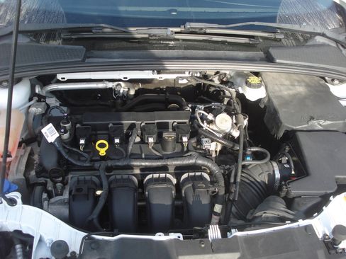 Used 2018 Ford Focus SE image 32