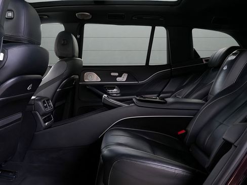 Used 2023 Mercedes-Benz Maybach GLS 600 4MATIC image 59