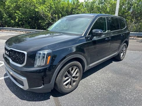 Used 2024 Kia Telluride LX FWD image 1