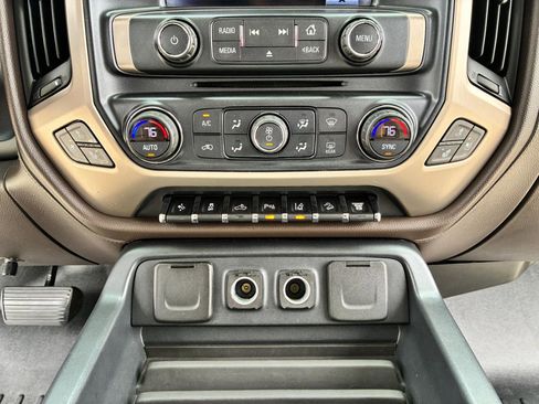 Used 2016 GMC Sierra 2500 Denali w/ Duramax Plus Package image 24