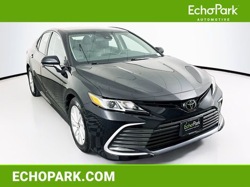 Used 2023 Toyota Camry LE image 1