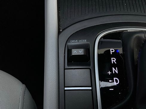 Used 2025 Hyundai Kona SEL image 24