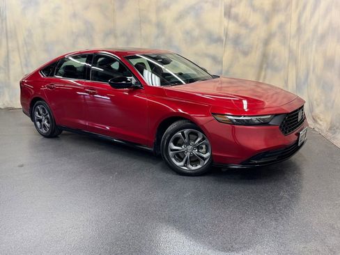 Used 2024 Honda Accord Sport image 8