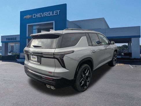 New 2026 Chevrolet Traverse RS w/ LPO, Floor Liner Package image 3