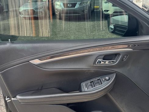 Used 2017 Chevrolet Impala LT FWD image 14