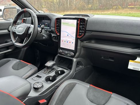 New 2025 Ford Ranger Raptor image 38