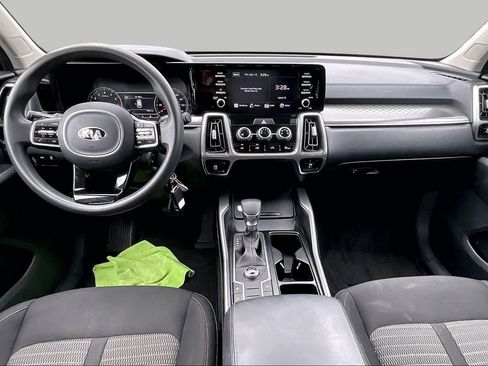 Used 2021 Kia Sorento LX FWD image 15