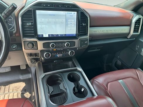 Used 2022 Ford F450 Platinum w/ FX4 Off-Road Package AWD/4WD image 14