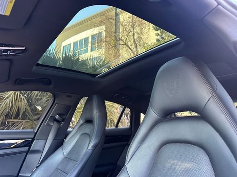 Used 2019 Porsche Panamera 4 w/ Premium Package Plus AWD/4WD image 27