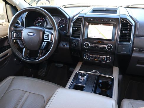 Used 2018 Ford Expedition Limited w/ Equipment Group 301A image 11