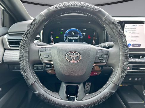 Used 2025 Toyota Camry SE w/ Multimedia Upgrade Package FWD image 15