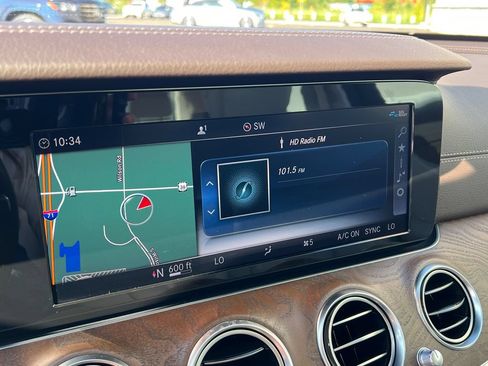 Used 2019 Mercedes-Benz E 300 4MATIC image 19