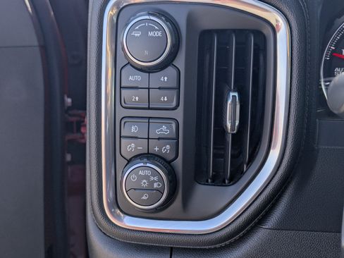 Used 2021 Chevrolet Silverado 1500 LT Trail Boss w/ Convenience Package II AWD/4WD image 11