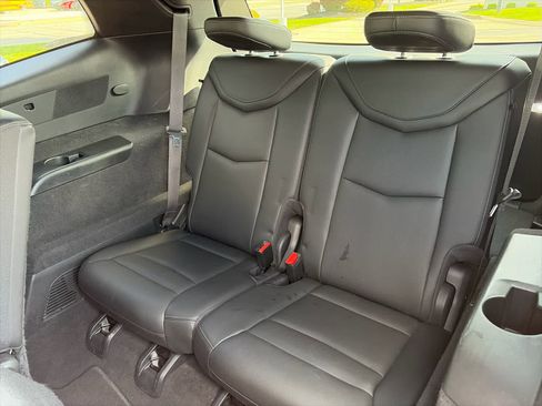 Certified 2023 Cadillac XT6 Luxury AWD/4WD image 10