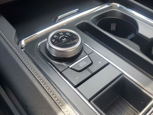 Used 2023 Ford Expedition XLT image 30