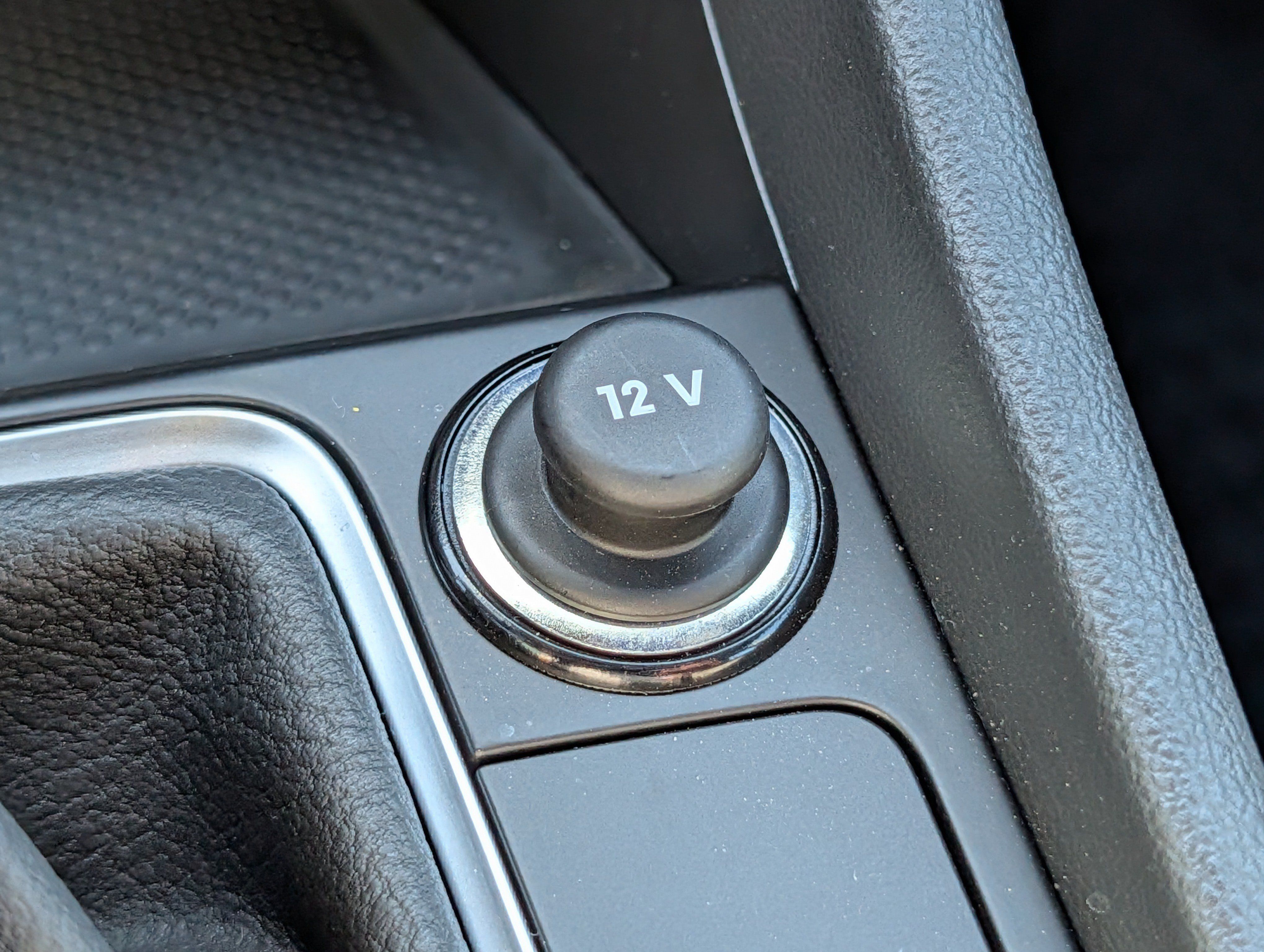 Certified 2025 Volkswagen Jetta Sport FWD image 30