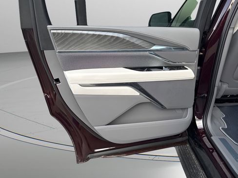 New 2025 Cadillac Escalade IQ Sport 1 w/ LPO, ONYX Package AWD/4WD image 33