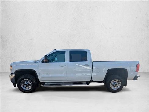 Used 2018 GMC Sierra 2500 SLE image 8