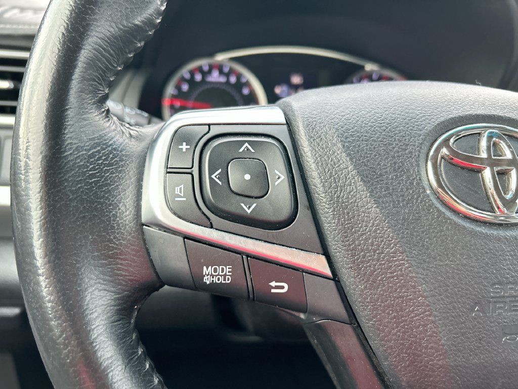 Used 2016 Toyota Camry SE FWD image 15