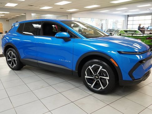 New 2026 Chevrolet Equinox EV LT image 12