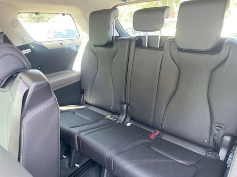 New 2026 Kia Carnival EX image 50