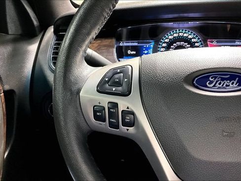 Used 2019 Ford Taurus Limited AWD/4WD image 12