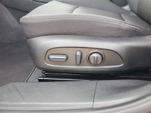 Used 2023 Chevrolet Malibu LT image 15