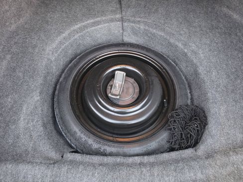 Used 1996 Chevrolet Lumina LS FWD image 33