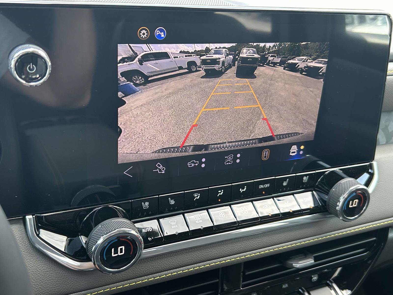 New 2026 Chevrolet Colorado ZR2 w/ Technology Package AWD/4WD image 23