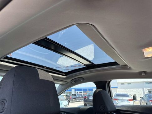 Used 2024 Chevrolet Malibu LT image 26